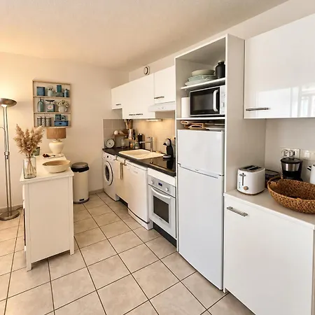 T3 Avec Patio Centre Village Appartamento Gruissan